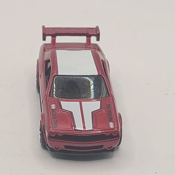 2010 HOT WHEELS DODGE CHALLENGER DRIFT #426 RED 1:64 DIECAST 3" RACER W/ WHITE - Picture 2 of 4